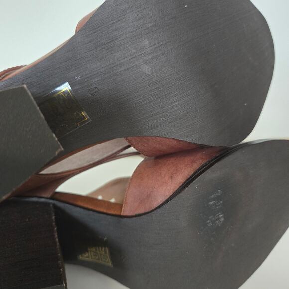 NWOT Jeffrey Campbell x Free People Deep V Cutout‎ Leather Heeled Booties Size 8 - Picture 8 of 10